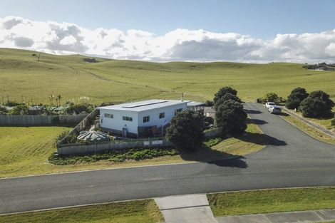 Photo of property in 10 Sunset Drive, Baylys Beach, Dargaville, 0377
