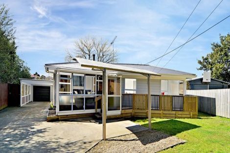 Photo of property in 12 Barnard Place, Manurewa East, Auckland, 2102