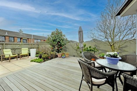 Photo of property in 2/134 Yaldhurst Road, Sockburn, Christchurch, 8042