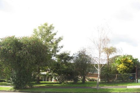 Photo of property in 2 Cobana Place, Pakuranga Heights, Auckland, 2010