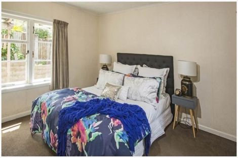 Photo of property in 3/11 Glenfern Road, Mellons Bay, Auckland, 2014