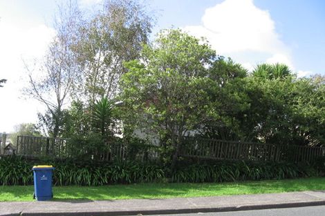 Photo of property in 11 Beauchamp Drive, Massey, Auckland, 0614
