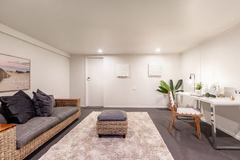 Photo of property in 50 Dale Road, Raumati South, Paraparaumu, 5032