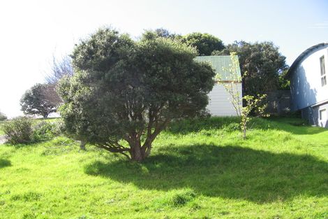 Photo of property in 16 Rewa Place, Russell, 0202