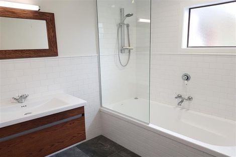 Photo of property in 1 Ti Nana Crescent, Henderson, Auckland, 0610