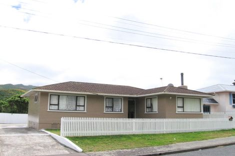 Photo of property in 30 Montreal Grove, Kingston, Wellington, 6021