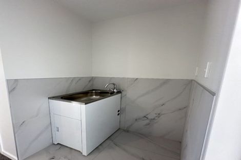 Photo of property in 15b Poruru Close, Papakura, 2110