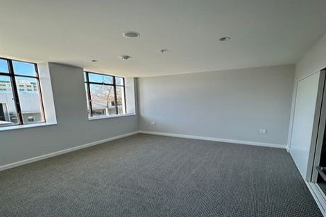 Photo of property in Unit 106,l1, 106/14 Laings Road, Hutt Central, Lower Hutt, 5010
