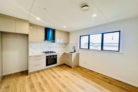 Photo of property in 43 Beaumonts Way, Manurewa, Auckland, 2102