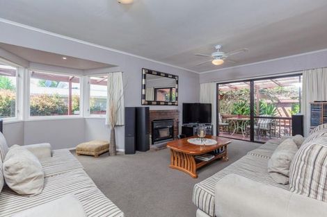 Photo of property in 80 Lynwood Road, New Lynn, Auckland, 0600