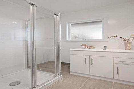 Photo of property in 1/12 Meadway, Sunnyhills, Auckland, 2010