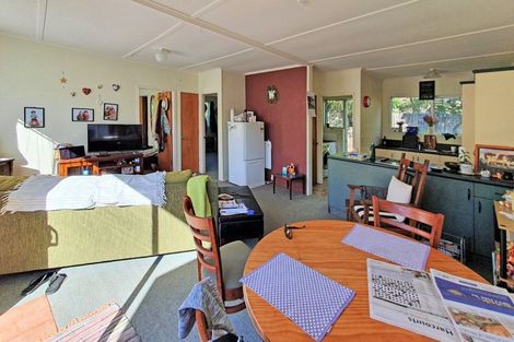 Photo of property in 48a Pitcairn Street, Oakura, 4314