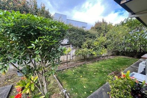Photo of property in 26 Mackwell Road, Fairview Heights, Auckland, 0632