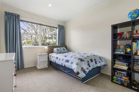 Photo of property in 25 Agincourt Street, Glenfield, Auckland, 0629