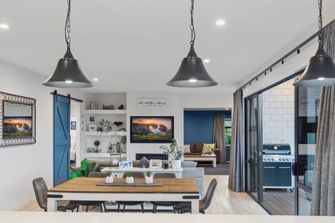 Photo of property in 6 Omapere Lane, Pyes Pa, Tauranga, 3112