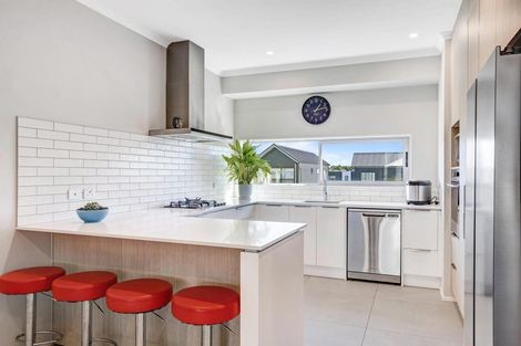 Photo of property in 33 Roundel Crescent, Whenuapai, Auckland, 0618