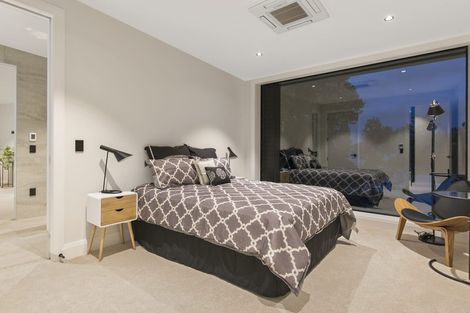 Photo of property in 218a Lake Road, Hauraki, Auckland, 0622