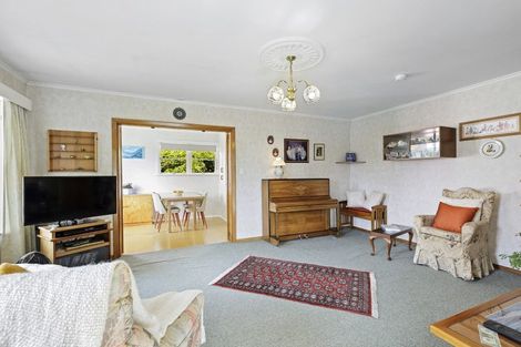 Photo of property in 32 Pempsey Street, Silverstream, Upper Hutt, 5019