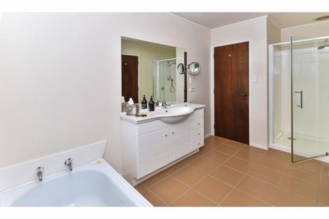 Photo of property in 2/12 Steeple Rise, Pakuranga, Auckland, 2010