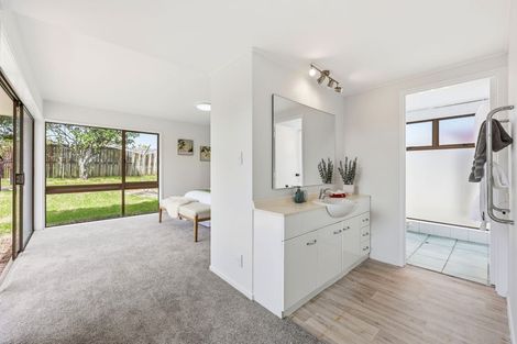 Photo of property in 178 Prince Regent Drive, Farm Cove, Auckland, 2012