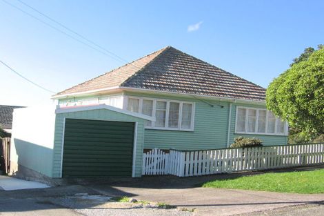 Photo of property in 2 Sim Street, Johnsonville, Wellington, 6037