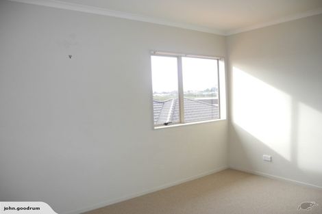 Photo of property in 24 Stranraer Crescent, Wattle Downs, Auckland, 2103