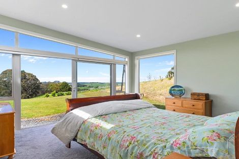 Photo of property in 69 Cemetery Road, Te Arai, Wellsford, 0975