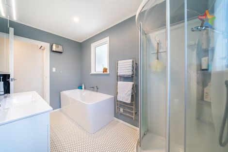 Photo of property in 8 Cherry Blossom Grove, Maungaraki, Lower Hutt, 5010