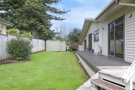 Photo of property in 51 Youngs Road, Papakura, 2110