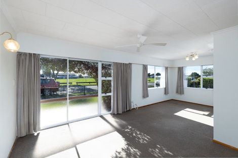 Photo of property in 1/95 Wallace Place, Westown, New Plymouth, 4310