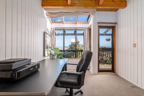 Photo of property in 10 The Crowsnest, Whitby, Porirua, 5024