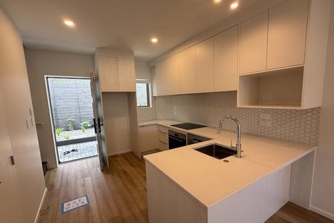 Photo of property in 5/15 Sea Vista Avenue, Beach Haven, Auckland, 0626