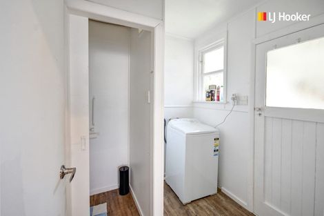 Photo of property in 21 Burgess Street, Green Island, Dunedin, 9018