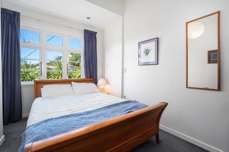 Photo of property in 21 Northland Road, Northland, Wellington, 6012