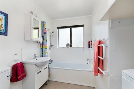 Photo of property in 19b Newburn Grove, Wainuiomata, Lower Hutt, 5014