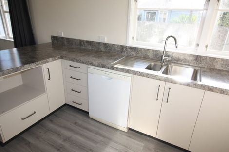 Photo of property in 43 Elmira Avenue, Hokowhitu, Palmerston North, 4410