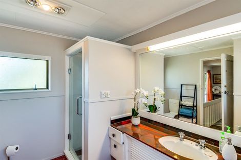 Photo of property in 208 Caroline Place, Mayfair, Hastings, 4122