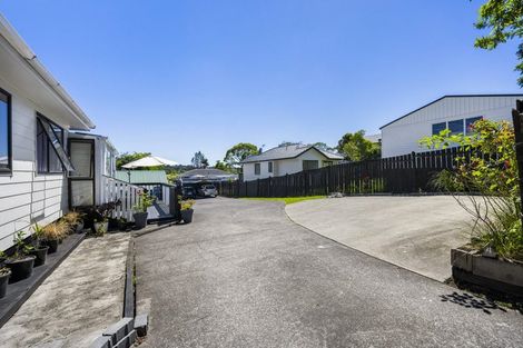 Photo of property in 1/541 Swanson Road, Ranui, Auckland, 0612