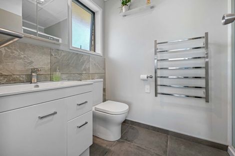 Photo of property in 14 Mcdowall Place, Queenwood, Hamilton, 3210