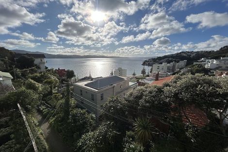 Photo of property in 10a Oriental Terrace, Mount Victoria, Wellington, 6011