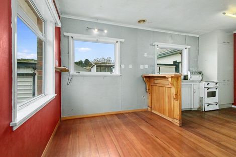 Photo of property in 142 Main Road, Tawa, Wellington, 5028