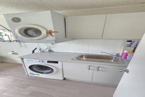 Photo of property in 4/46 School Road, Morningside, Auckland, 1021