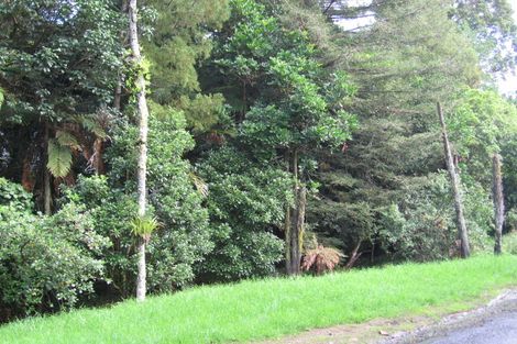 Photo of property in 16 Taraire Road, Titirangi, Auckland, 0604