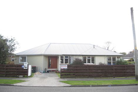 Photo of property in 39 Pilcher Crescent, Naenae, Lower Hutt, 5011