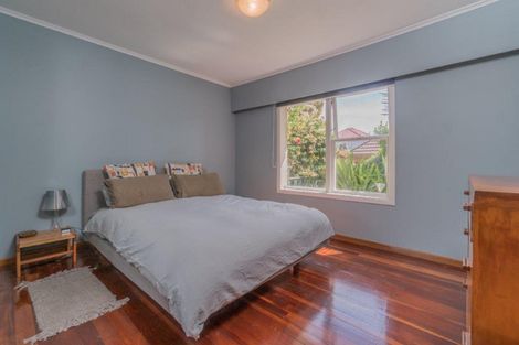 Photo of property in 2/8b Rewi Road, Royal Oak, Auckland, 1023