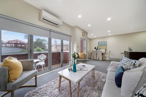 Photo of property in 76n Edmonton Road, Henderson, Auckland, 0612