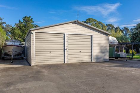 Photo of property in 16 Abbotsford Road, Waipawa, 4210