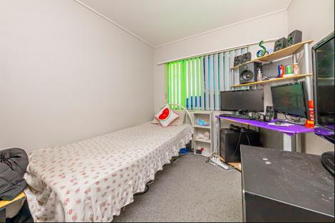 Photo of property in 17a Corolu Place, Conifer Grove, Takanini, 2112