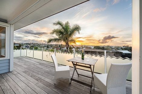 Photo of property in 7 Star Place, Cockle Bay, Auckland, 2014