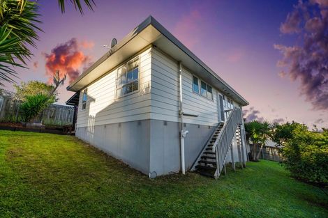 Photo of property in 7 Faram Place, Massey, Auckland, 0614